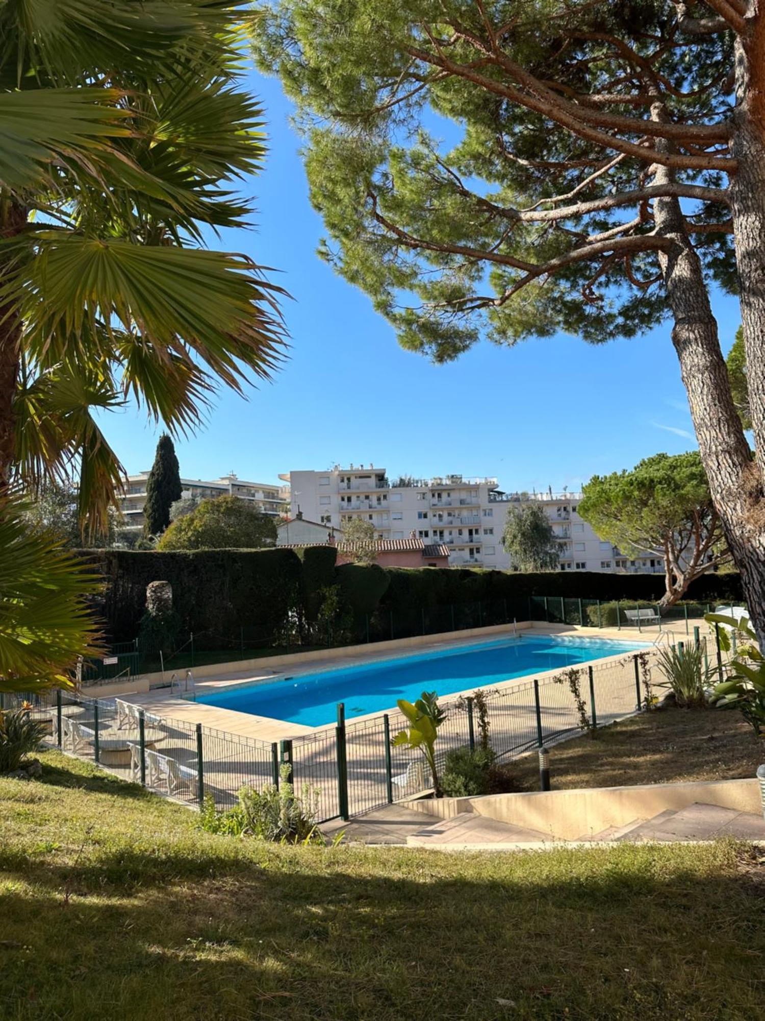 L'Azur - Apt De Standing - Piscine - Parking لو كانيت المظهر الخارجي الصورة